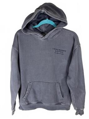 Abercrombie Heritage Crewneck // Soft Blue Embroidered Sweatshirt Aesthetic Med